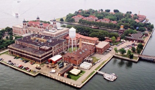 File:Ellis Island1.jpg