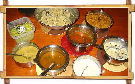 A Kerala Sadhya/Meal (c)www.shubhyatra.com