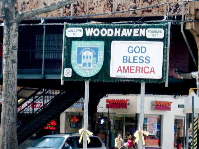 Image:Woodhaven Welcome signage at Woodhaven Blvd under J & Z elevated train tracks on Jamaica Avenue..JPG